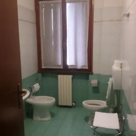 Ξενοδοχείο Fiera 2*